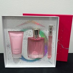 Lancôme Miracle 3pc Gift Set (Perfume Spray, Purse Spray, and Body Lotion)